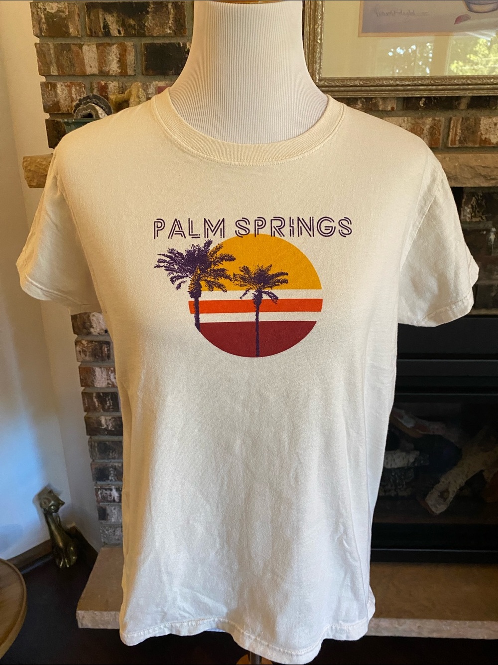 CRaZY SHIRTS Hawaii Originals Palm Springs t-shirt. Sells new for $44.